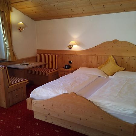 Garni Waltoy Hotel Selva di Val Gardena Exterior photo