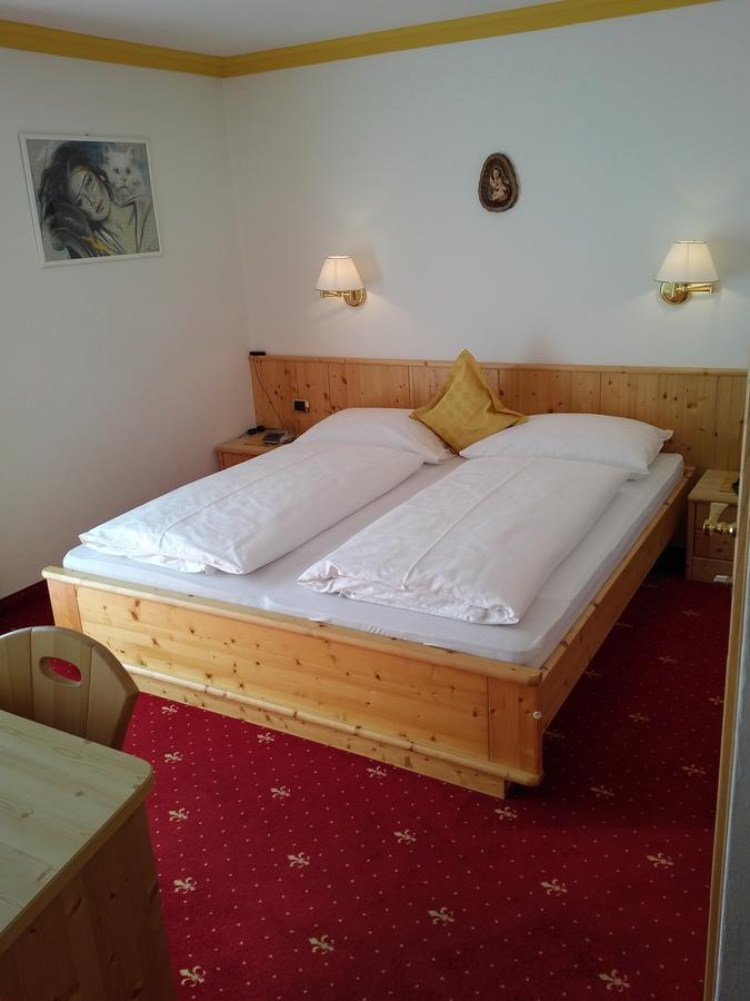 Garni Waltoy Hotel Selva di Val Gardena Exterior photo